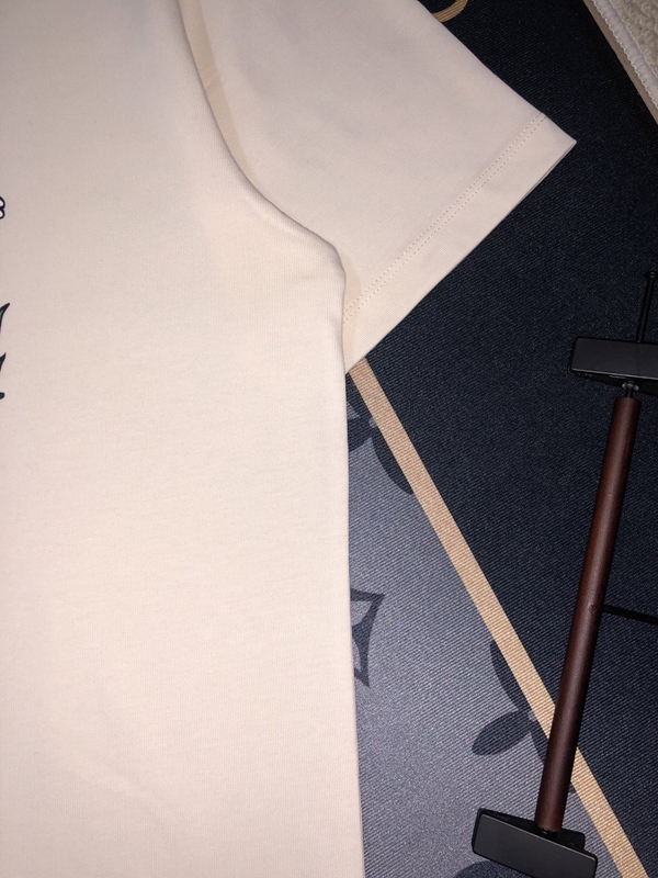 ブランドTシャツ細部ディテール